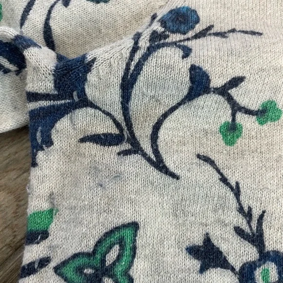 Old Navy Floral Pullover - Picture 7 of 7